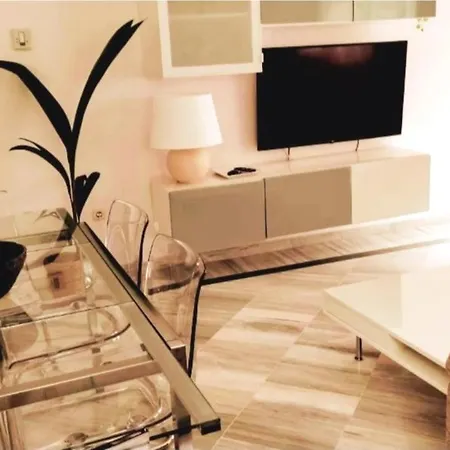 Chez Elo Ii. 3 Dorm. 3 Bedroom - Marbella. Milla De Oro. Apartment