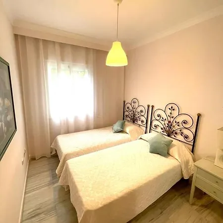 Apartment Chez Elo Ii. 3 Dorm. 3 Bedroom - Marbella. Milla De Oro.