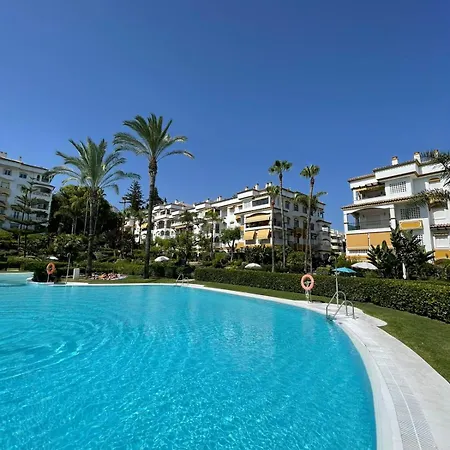 Apartment Chez Elo Ii. 3 Dorm. 3 Bedroom - Marbella. Milla De Oro.