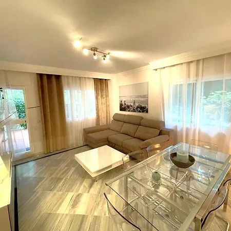 Chez Elo Ii. 3 Dorm. 3 Bedroom - Marbella. Milla De Oro. Apartment